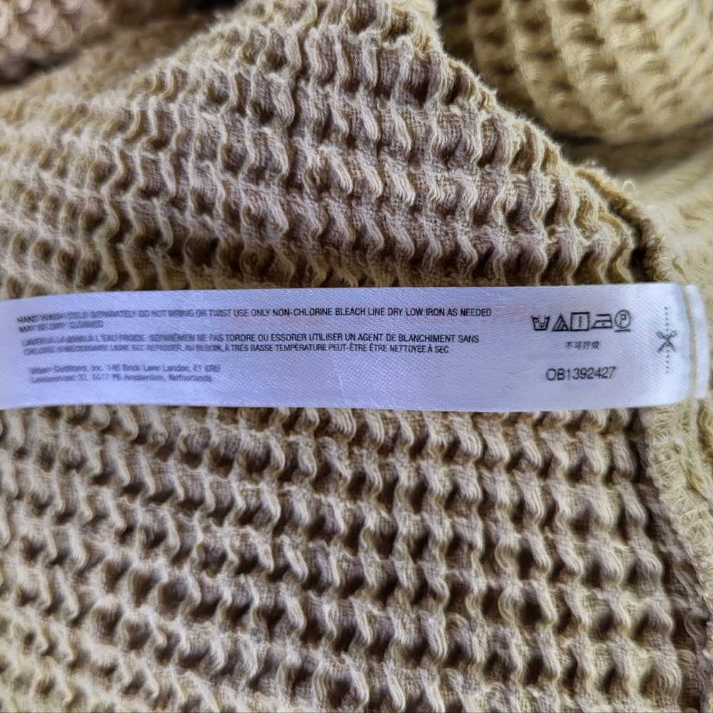 Free People Serious Chiller Waffle Knit Button Down size Small in Curly Willow - Picture 5 of 5